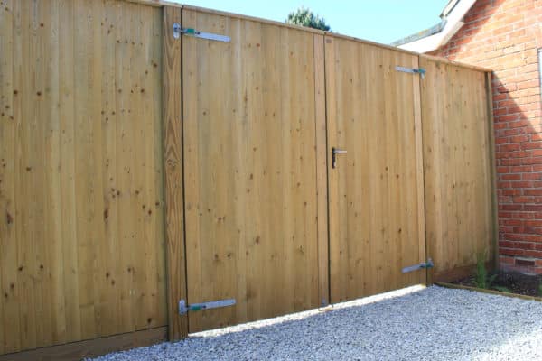 Featherboard Gate Jacksons Fencing 3 scaled