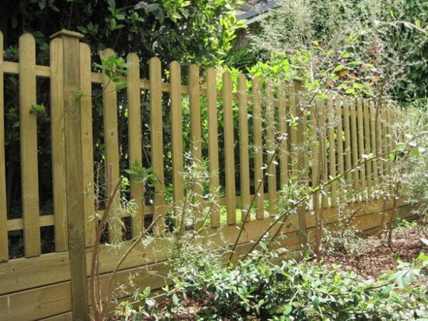 palisade/picket rounded top fence panel