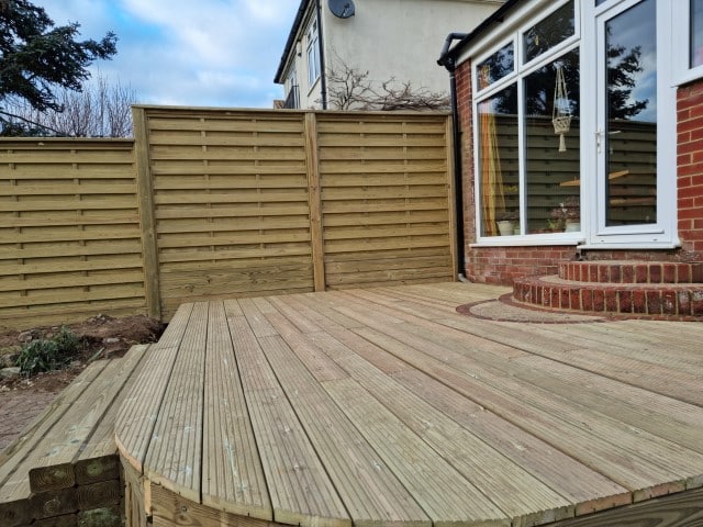 Hit & Miss fencing & Decking installed Canterbury 10
