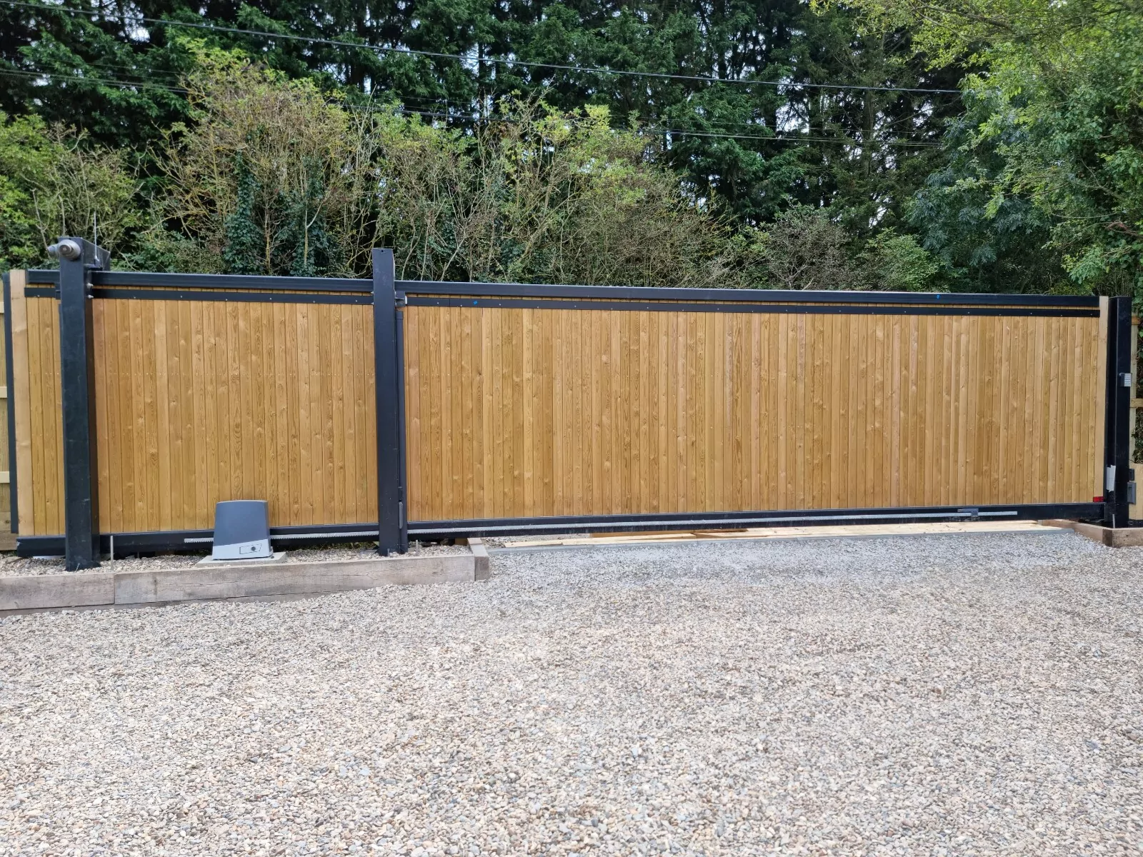 Automated Cantilever Driveway entrance gate